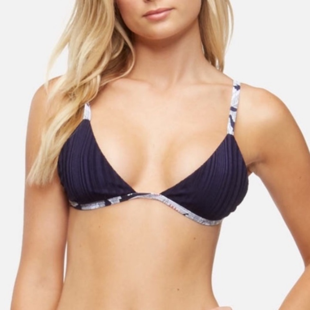 Zeppelin Triangle Top Slinky Rib Evening Blue